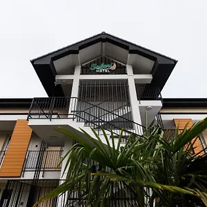 Hotel Safari, Segedyn
